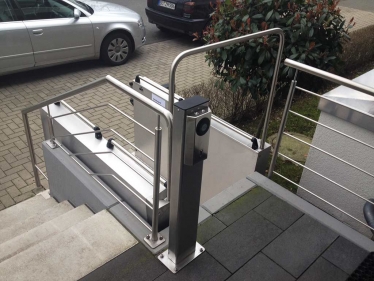 mb-1000-aussen-treppe.jpg